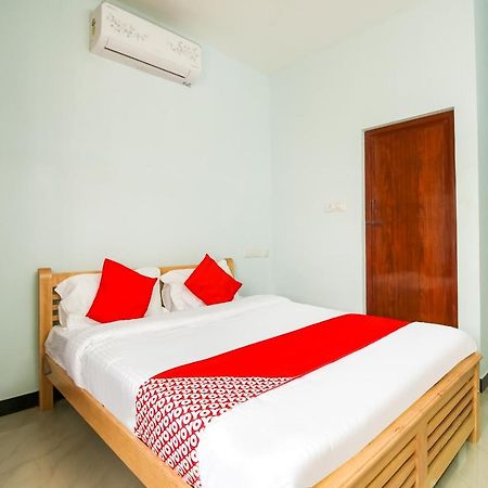 Oyo 71549 Shri Sai Apartments Mettuppālaiyam Exteriér fotografie