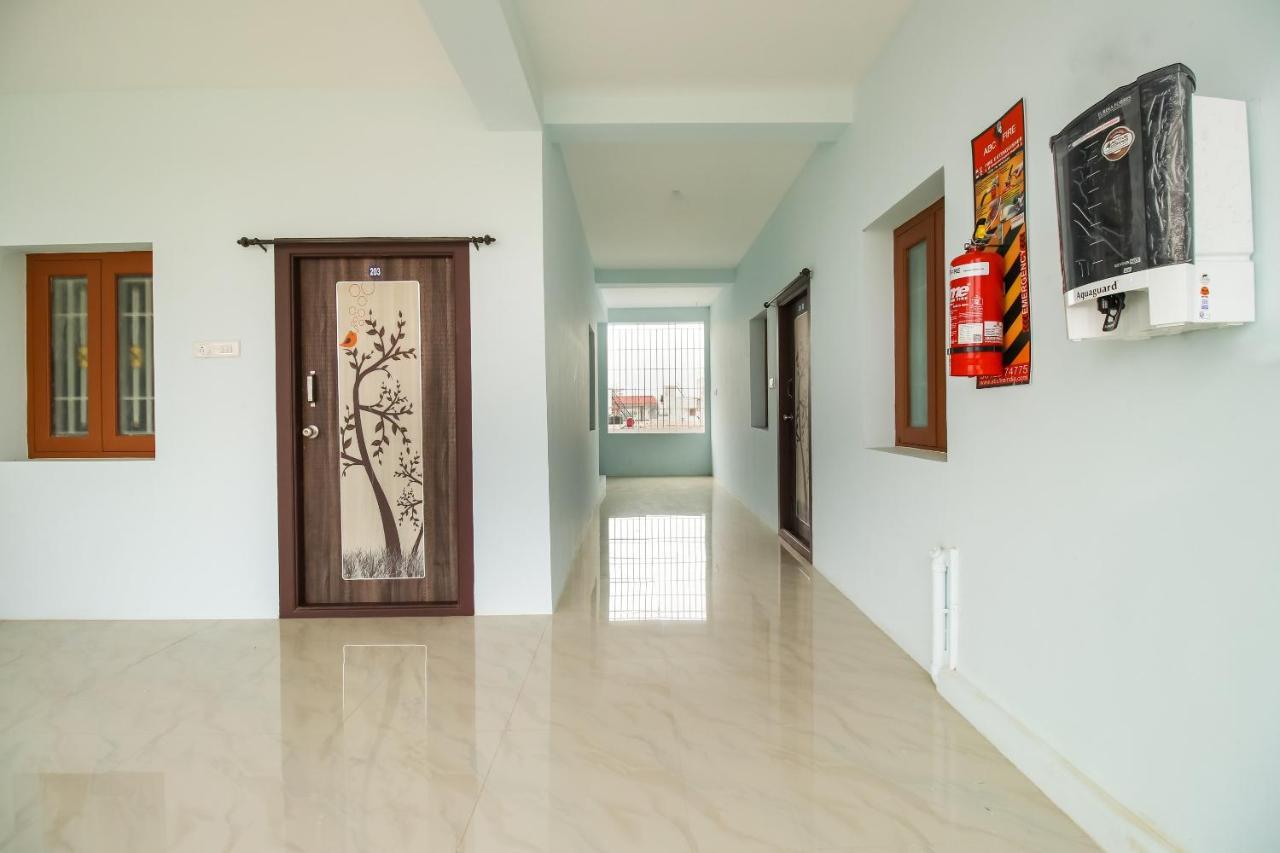 Oyo 71549 Shri Sai Apartments Mettuppālaiyam Exteriér fotografie