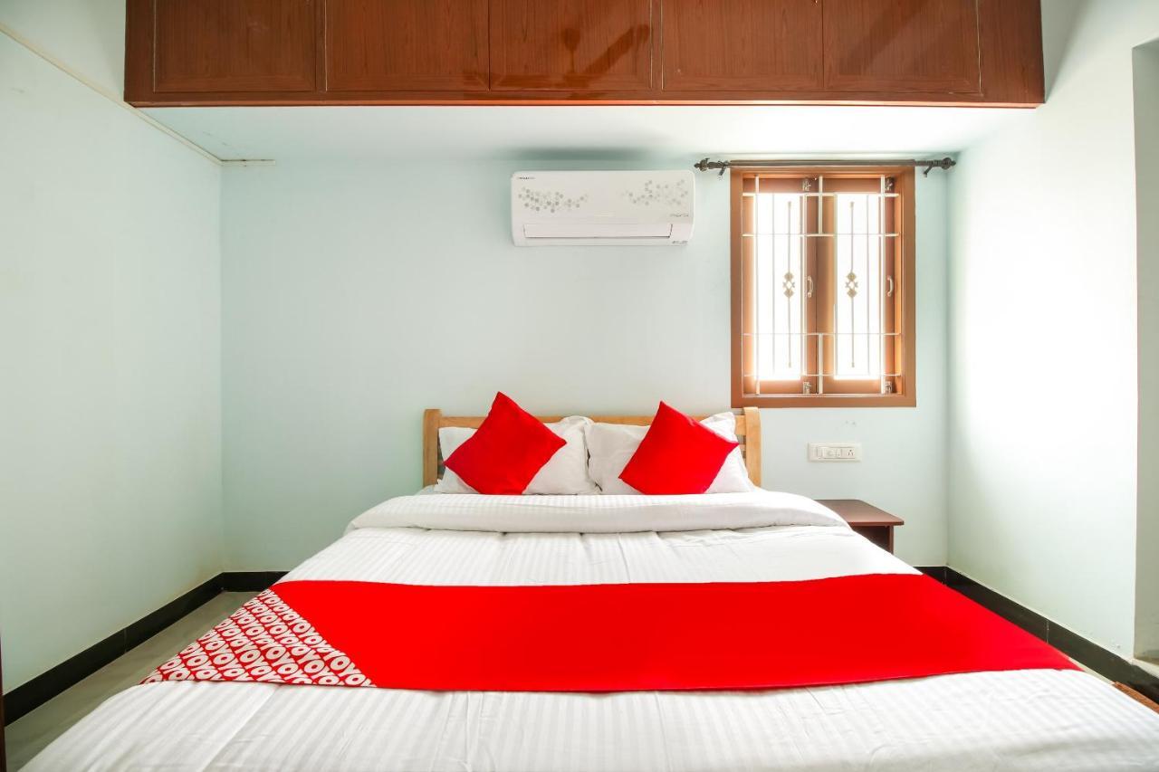 Oyo 71549 Shri Sai Apartments Mettuppālaiyam Exteriér fotografie