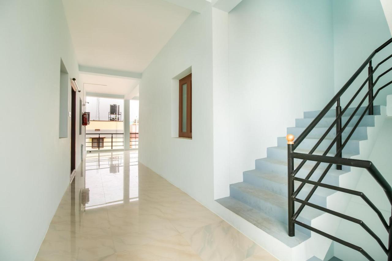 Oyo 71549 Shri Sai Apartments Mettuppālaiyam Exteriér fotografie