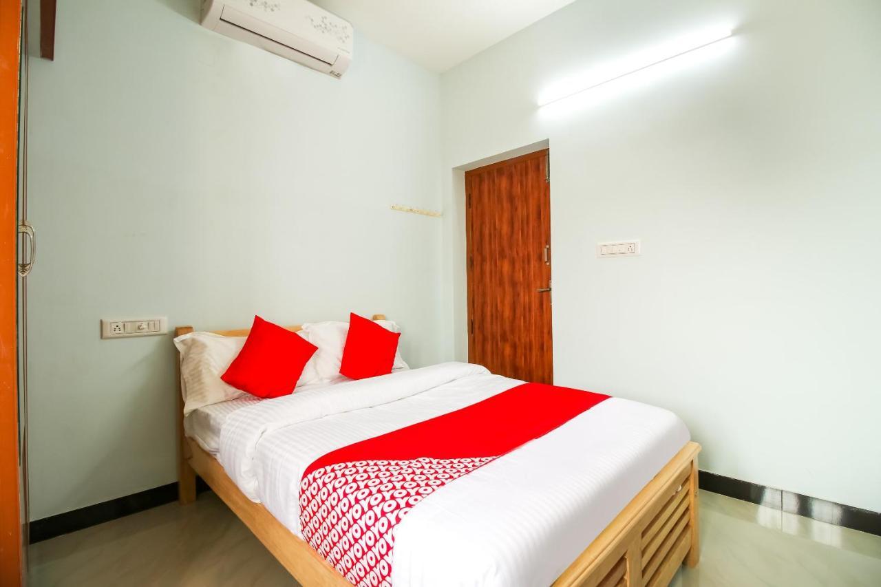 Oyo 71549 Shri Sai Apartments Mettuppālaiyam Exteriér fotografie